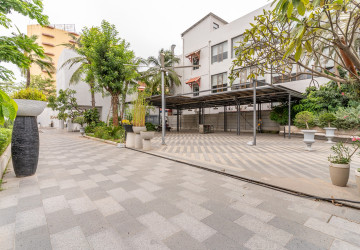 1675 Sqm Commercial Space For Rent - Beoung Kak 2, Phnom Penh thumbnail