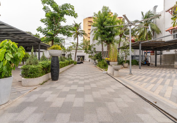 1675 Sqm Commercial Space For Rent - Beoung Kak 2, Phnom Penh thumbnail