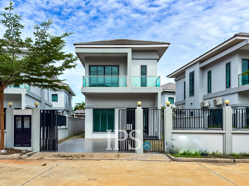 3 Bedroom Villa For Sale - Borey Tourism, Kandaek, Prasat Bakong, Siem Reap