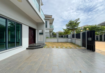 3 Bedroom Villa For Sale - Borey Tourism, Kandaek, Prasat Bakong, Siem Reap thumbnail