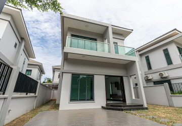 3 Bedroom Villa For Sale - Borey Tourism, Kandaek, Prasat Bakong, Siem Reap thumbnail