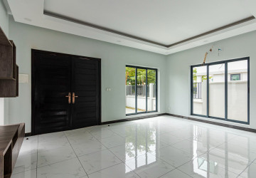3 Bedroom Villa For Sale - Borey Tourism, Kandaek, Prasat Bakong, Siem Reap thumbnail