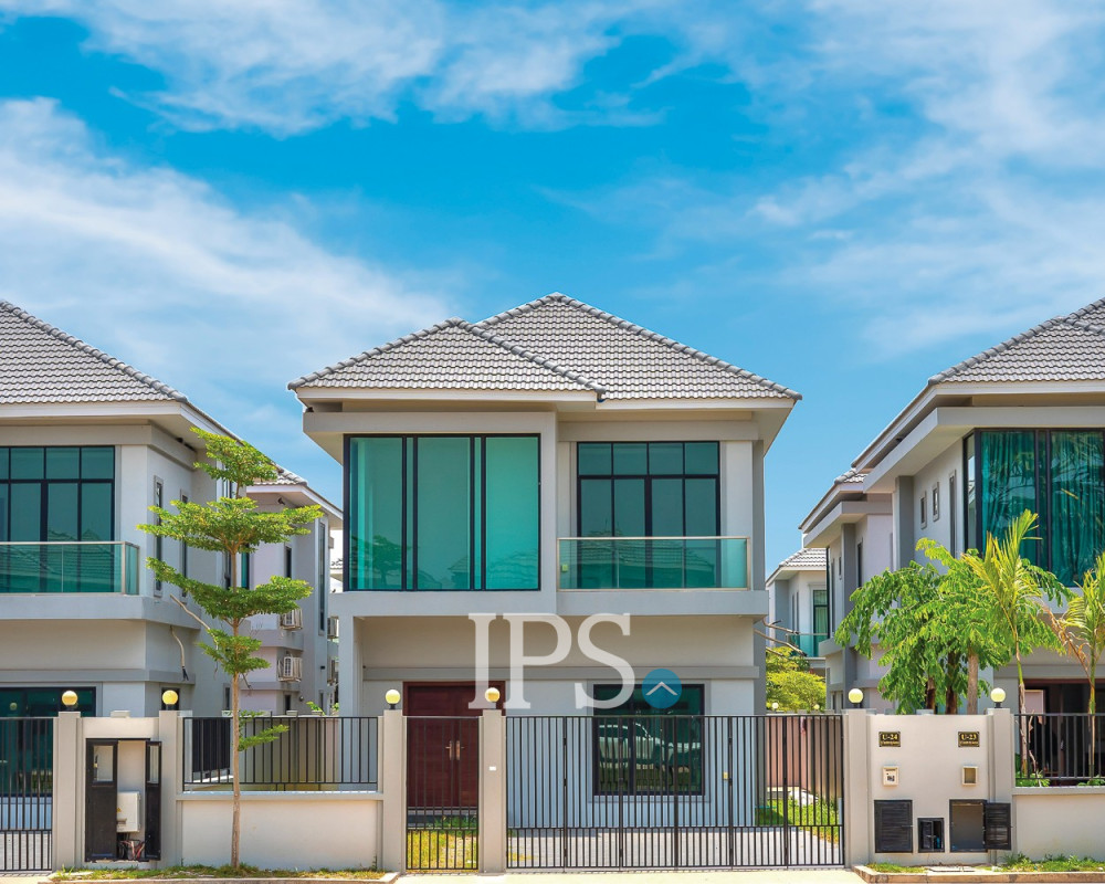 4 Bedroom Villa For Sale - Borey Tourism, Kandaek, Prasat Bakong, Siem Reap