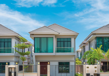 4 Bedroom Villa For Sale - Borey Tourism, Kandaek, Prasat Bakong, Siem Reap thumbnail