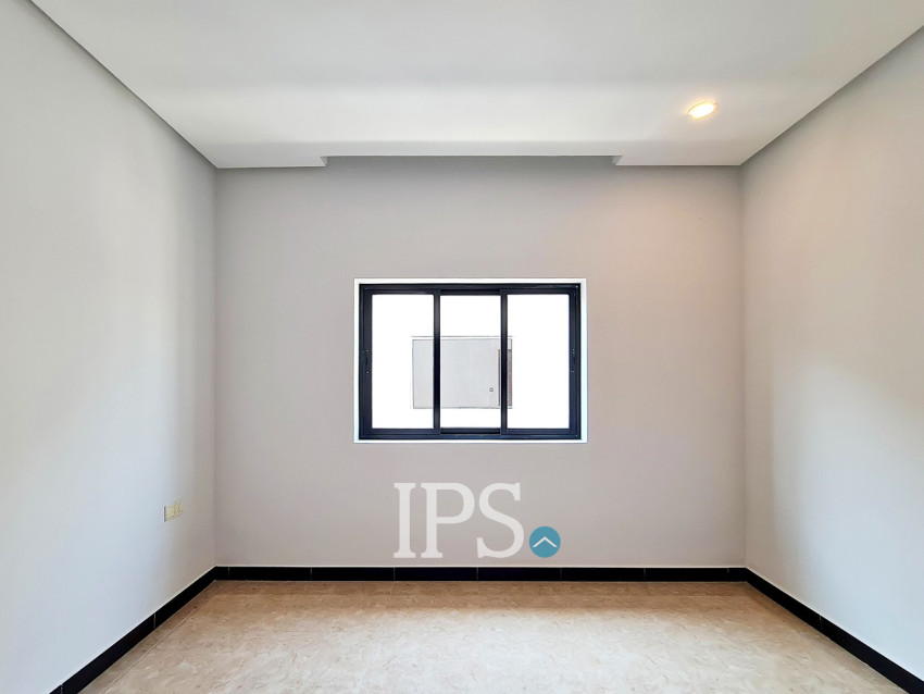 4 Bedroom Villa For Sale - Borey Tourism, Kandaek, Prasat Bakong, Siem Reap