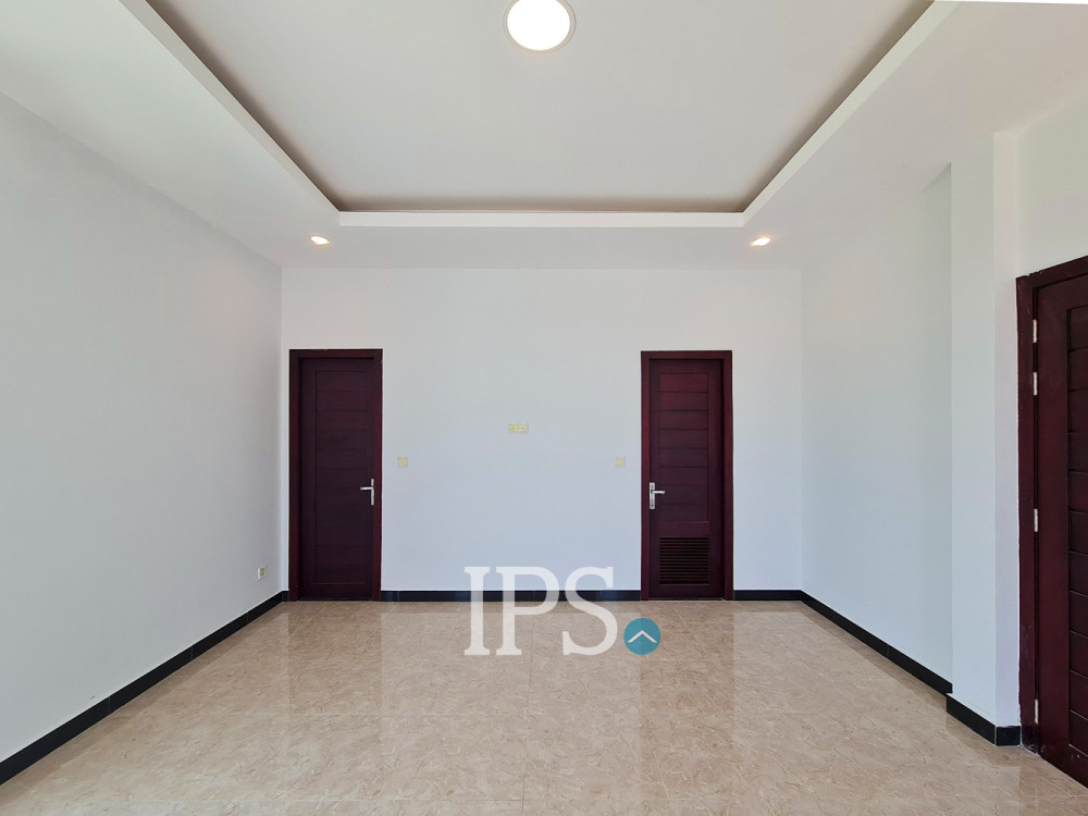 4 Bedroom Villa For Sale - Borey Tourism, Kandaek, Prasat Bakong, Siem Reap - Image 9