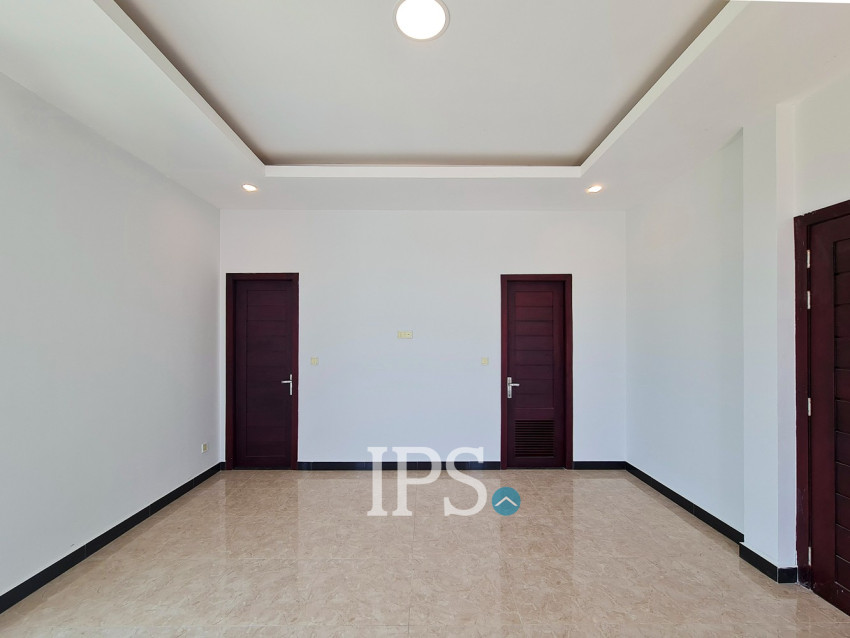 4 Bedroom Villa For Sale - Borey Tourism, Kandaek, Prasat Bakong, Siem Reap
