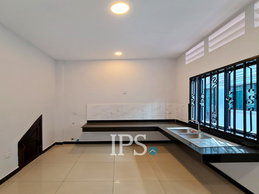 2 Bedroom Shophouse For Sale - Borey Tourism, Kandaek, Prasat Bakong, Siem Reap