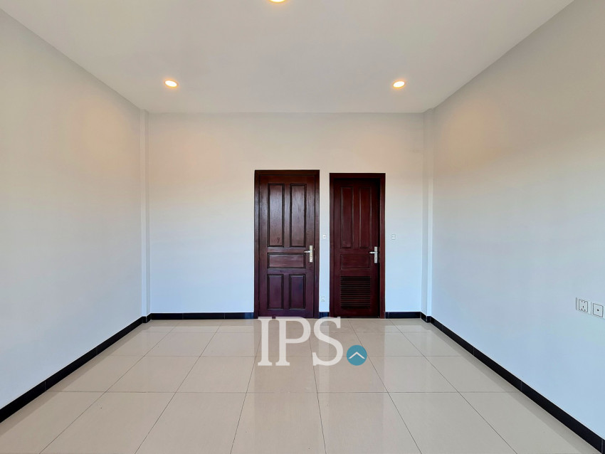 2 Bedroom Shophouse For Sale - Borey Tourism, Kandaek, Prasat Bakong, Siem Reap