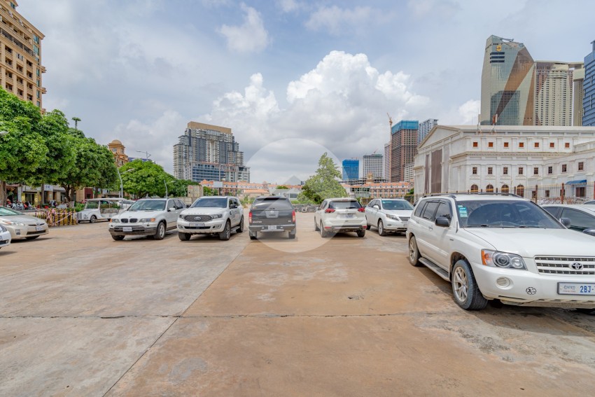 179 Sqm Retail Space For Rent - Tonle Bassac, Phnom Penh