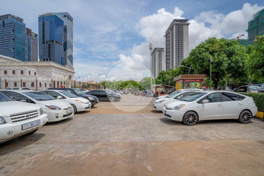 179 Sqm Retail Space For Rent - Tonle Bassac, Phnom Penh