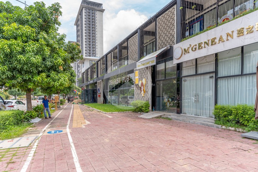 179 Sqm Retail Space For Rent - Tonle Bassac, Phnom Penh