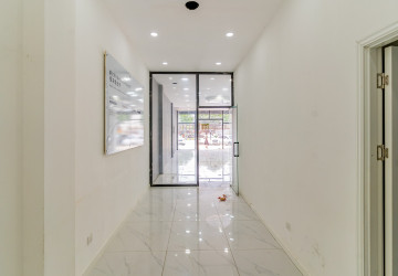 179 Sqm Retail Space For Rent - Tonle Bassac, Phnom Penh thumbnail