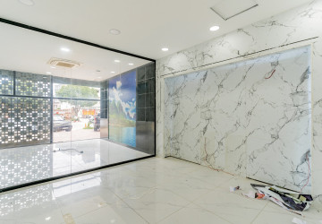 179 Sqm Retail Space For Rent - Tonle Bassac, Phnom Penh thumbnail