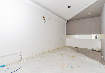 179 Sqm Retail Space For Rent - Tonle Bassac, Phnom Penh thumbnail