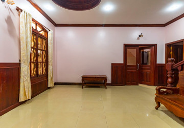 4 Bedroom House For Rent - Svay Dangkum, Siem Reap thumbnail