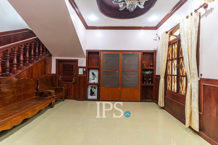 4 Bedroom House For Rent - Svay Dangkum, Siem Reap