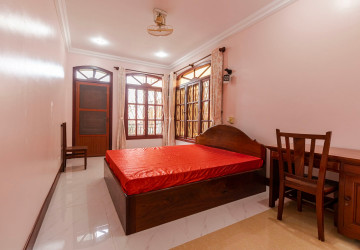 4 Bedroom House For Rent - Svay Dangkum, Siem Reap thumbnail