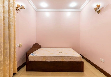 4 Bedroom House For Rent - Svay Dangkum, Siem Reap thumbnail