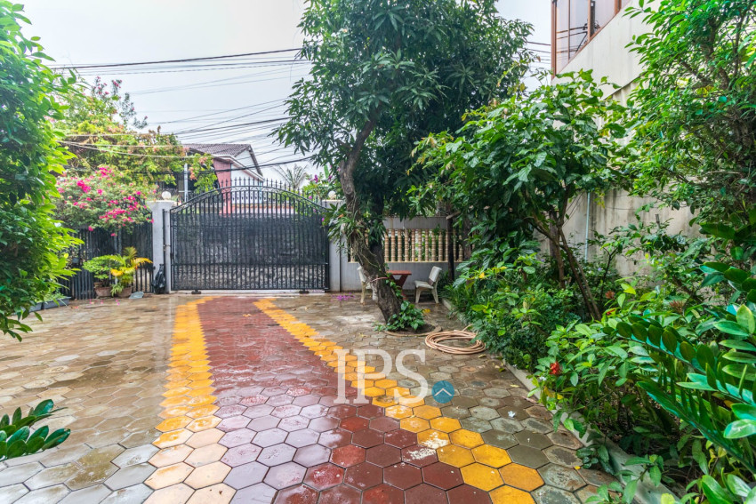 4 Bedroom House For Rent - Svay Dangkum, Siem Reap