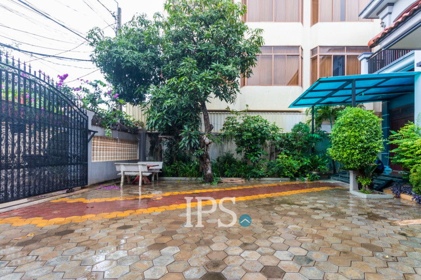 4 Bedroom House For Rent - Svay Dangkum, Siem Reap