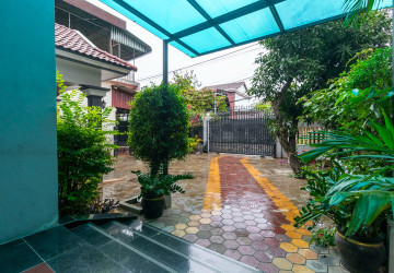 4 Bedroom House For Rent - Svay Dangkum, Siem Reap thumbnail