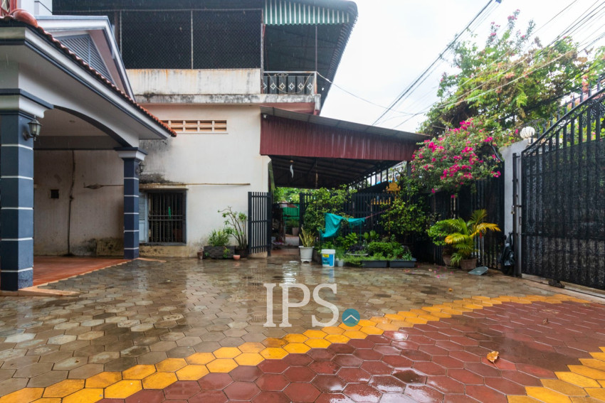 4 Bedroom House For Rent - Svay Dangkum, Siem Reap