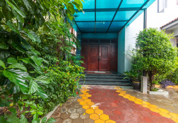 4 Bedroom House For Rent - Svay Dangkum, Siem Reap thumbnail