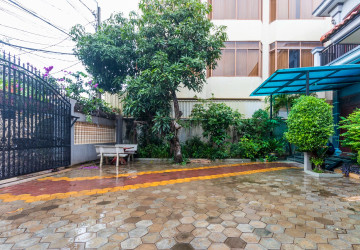 4 Bedroom House For Rent - Svay Dangkum, Siem Reap thumbnail