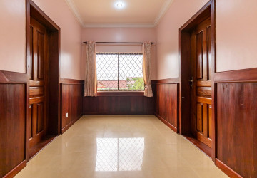 4 Bedroom House For Rent - Svay Dangkum, Siem Reap thumbnail