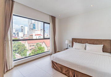 1 Bedroom Serviced Apartment For Rent - BKK 2, Phnom Penh thumbnail