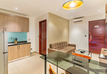 1 Bedroom Serviced Apartment For Rent - BKK 2, Phnom Penh thumbnail