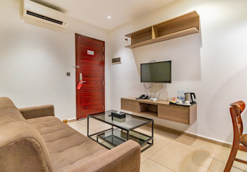 1 Bedroom Serviced Apartment For Rent - BKK 2, Phnom Penh thumbnail