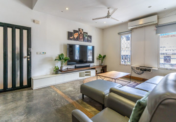 Renovated 3 Bedroom Duplex Apartment For Sale - 7 Makara, Phnom Penh thumbnail