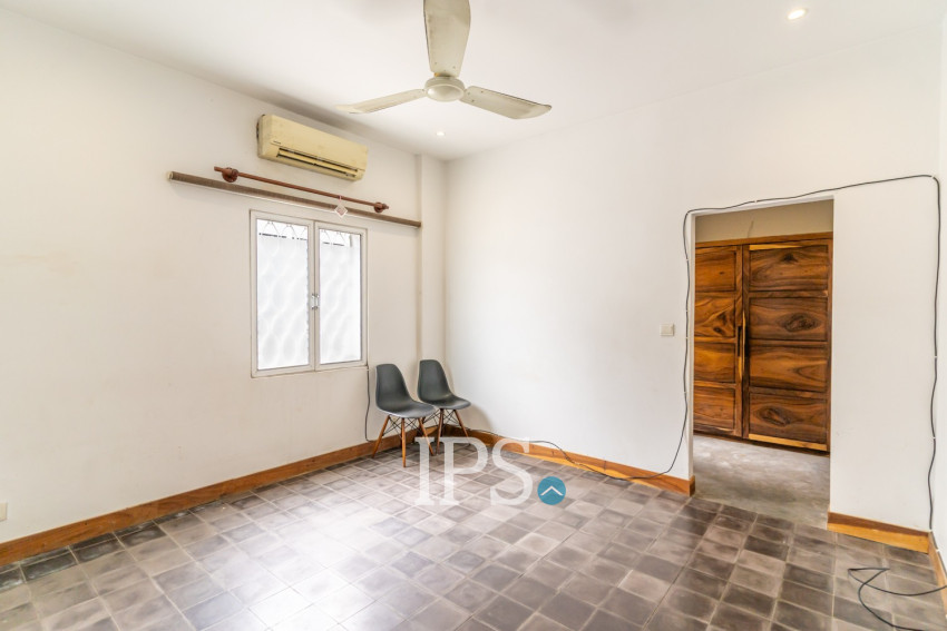Renovated 3 Bedroom Duplex Apartment For Sale - 7 Makara, Phnom Penh