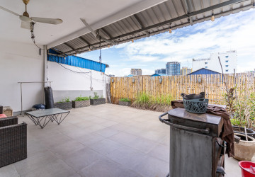 Renovated 3 Bedroom Duplex Apartment For Sale - 7 Makara, Phnom Penh thumbnail