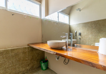Renovated 3 Bedroom Duplex Apartment For Sale - 7 Makara, Phnom Penh thumbnail