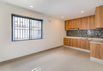 4 Bedroom Corner Shophouse For Rent - Borey Chip Mong 271, Khan Meanchey, Phnom Penh thumbnail