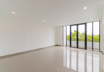 4 Bedroom Corner Shophouse For Rent - Borey Chip Mong 271, Khan Meanchey, Phnom Penh thumbnail