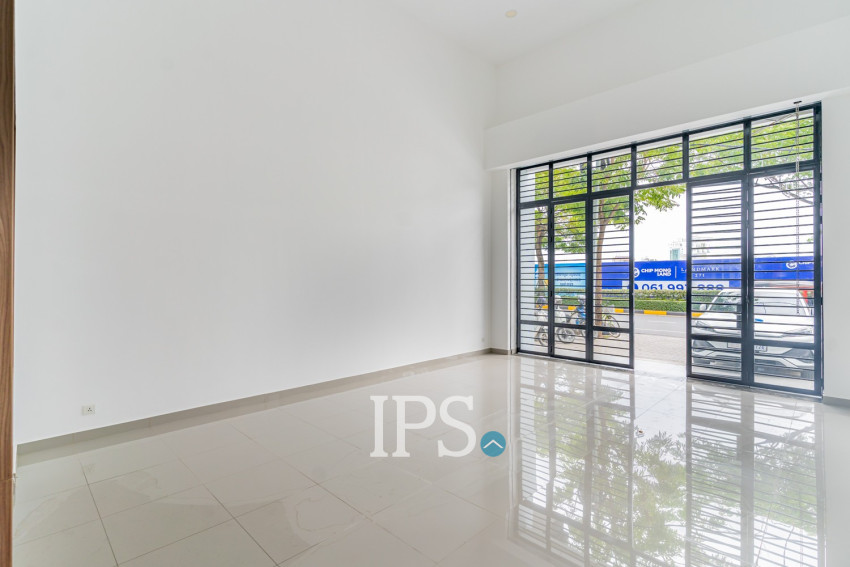 4 Bedroom Corner Shophouse For Rent - Borey Chip Mong 271, Khan Meanchey, Phnom Penh
