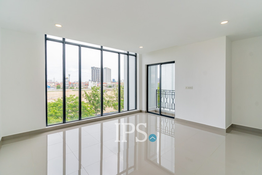 4 Bedroom Corner Shophouse For Rent - Borey Chip Mong 271, Khan Meanchey, Phnom Penh