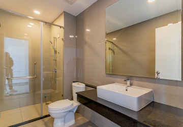 4 Bedroom Corner Shophouse For Rent - Borey Chip Mong 271, Khan Meanchey, Phnom Penh thumbnail