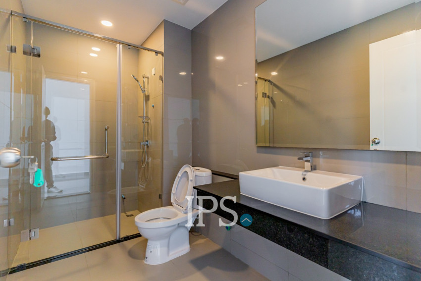 4 Bedroom Corner Shophouse For Rent - Borey Chip Mong 271, Khan Meanchey, Phnom Penh