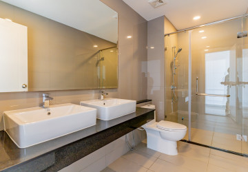 4 Bedroom Corner Shophouse For Rent - Borey Chip Mong 271, Khan Meanchey, Phnom Penh thumbnail