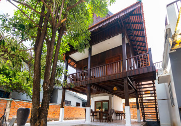1 Bedroom Wooden House For Rent - Sala Kamreuk, Siem Reap thumbnail