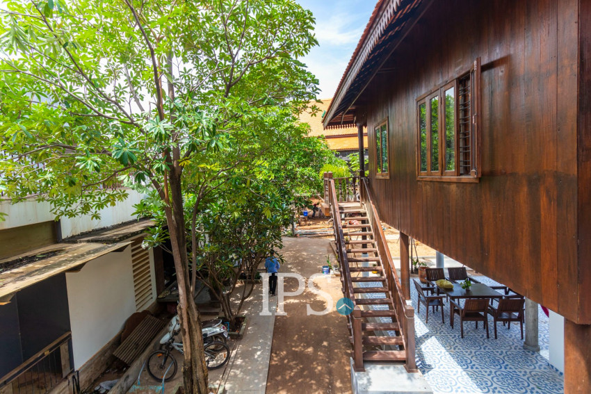 1 Bedroom Wooden House For Rent - Sala Kamreuk, Siem Reap