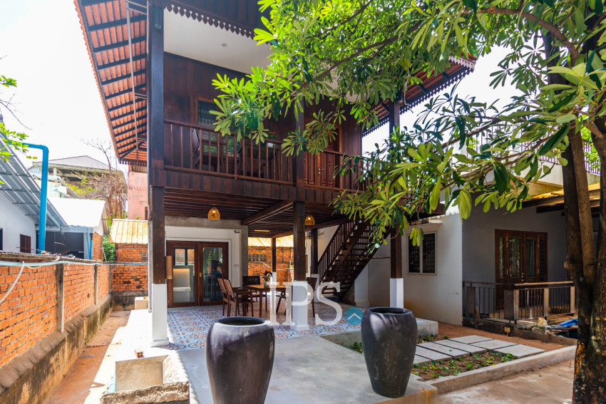 1 Bedroom Wooden House For Rent - Sala Kamreuk, Siem Reap