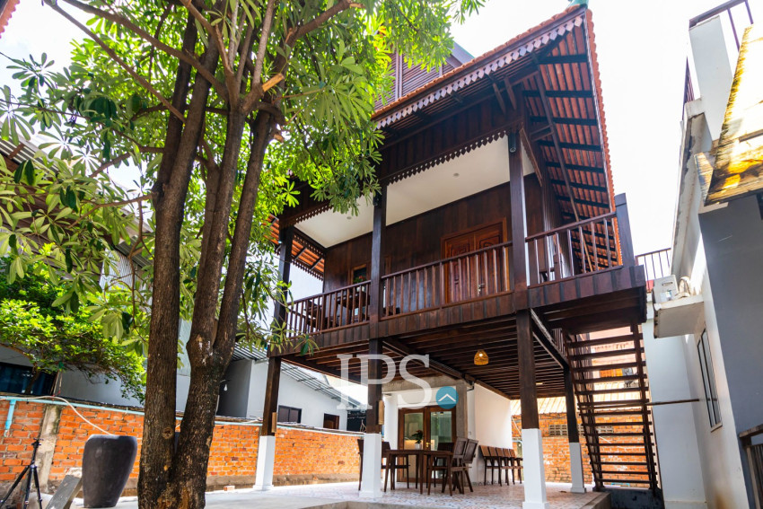 1 Bedroom Wooden House For Rent - Sala Kamreuk, Siem Reap