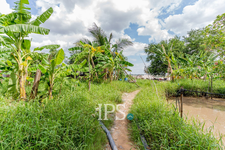 3,068 Sqm Prime Riverfront Land For Sale - Lvea Aem, Kandal Province
