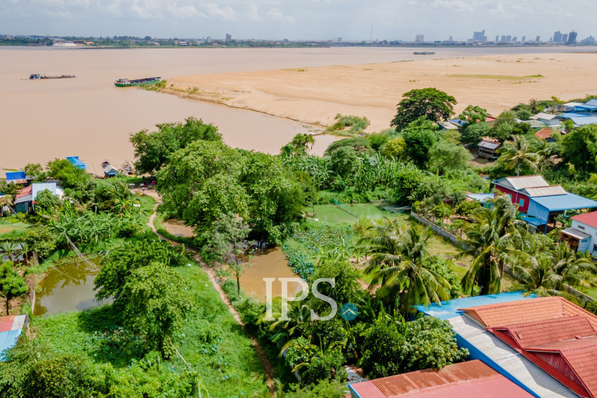 3,068 Sqm Prime Riverfront Land For Sale - Lvea Aem, Kandal Province